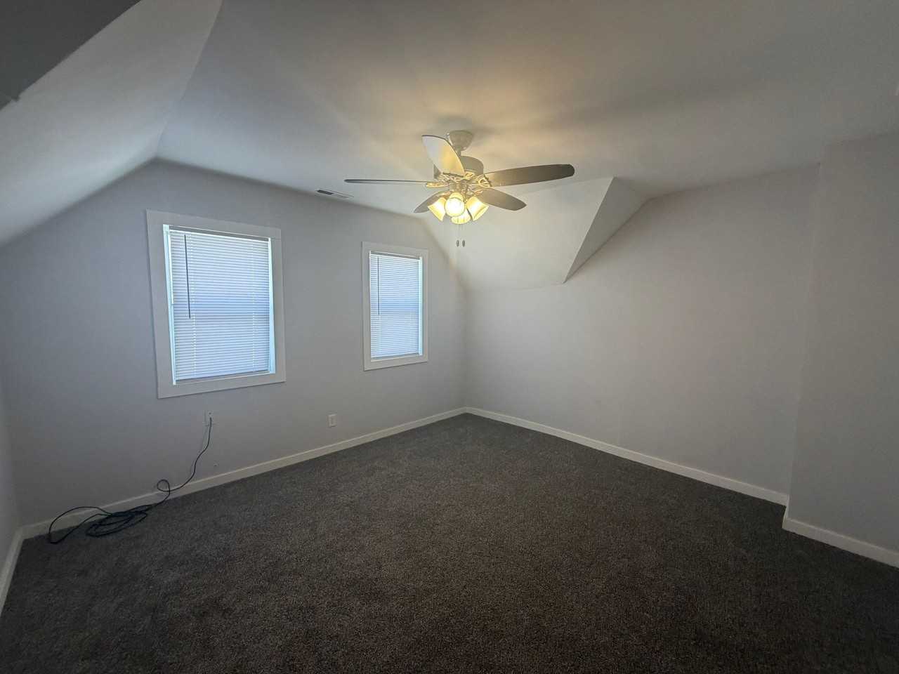 1518 W 2nd St - Photo 6 of 13