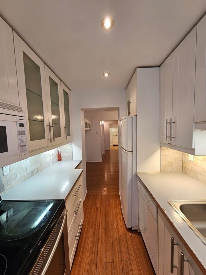 805 Avenue McEachran - Photo 5 of 11
