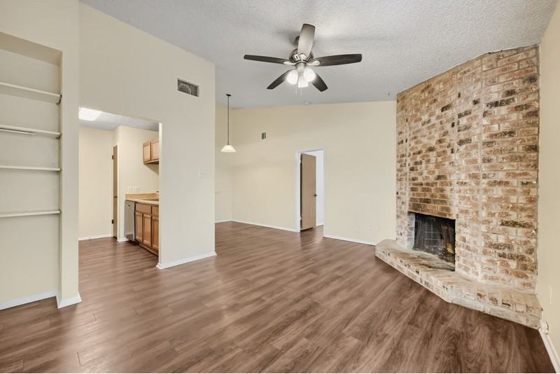 740 Simonetti Dr #A - Photo 3 of 17