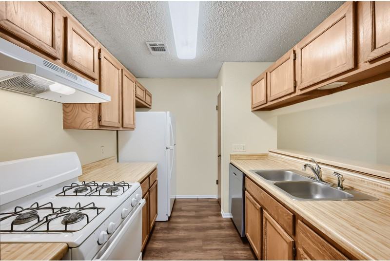 740 Simonetti Dr #A - Photo 7 of 17