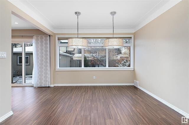 11626 72 Ave Nw - Photo 3 of 21