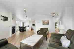 featured image of 838 - 838 2 Avenue Southwest