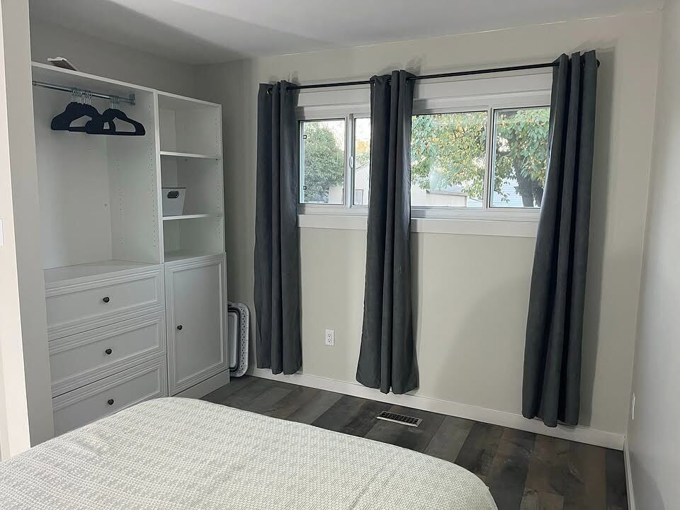 12743 114 St Nw - Photo 3 of 6