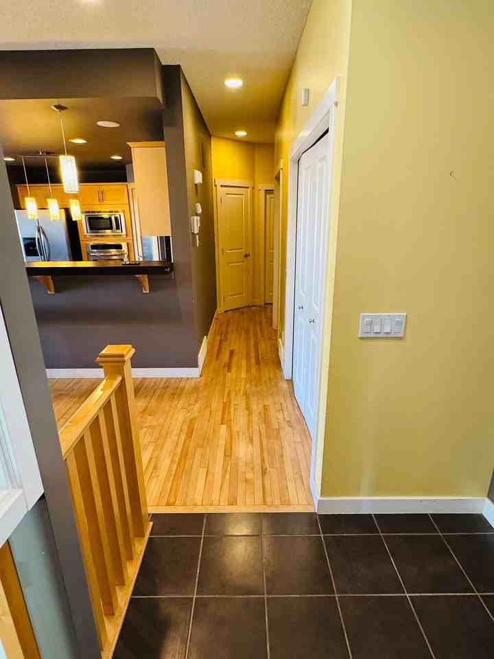 117 Saddlecrest Way Ne - Photo 2 of 35