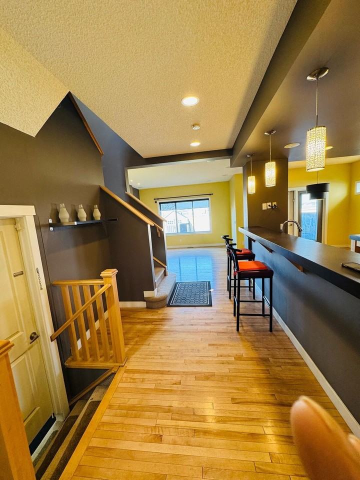 117 Saddlecrest Way Ne - Photo 3 of 35