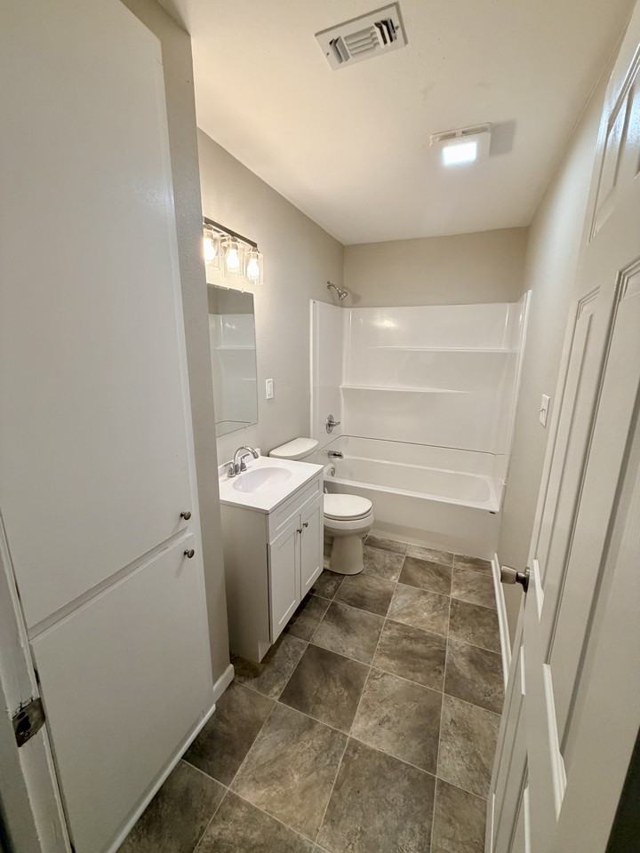 1606 Milam Dr #NA - Photo 7 of 9