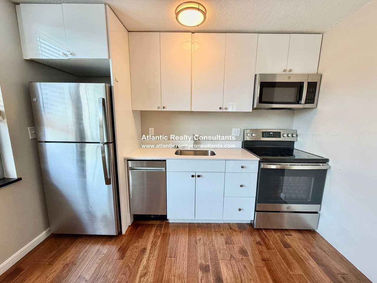 125 Trapelo Rd #140 - Photo 4 of 12