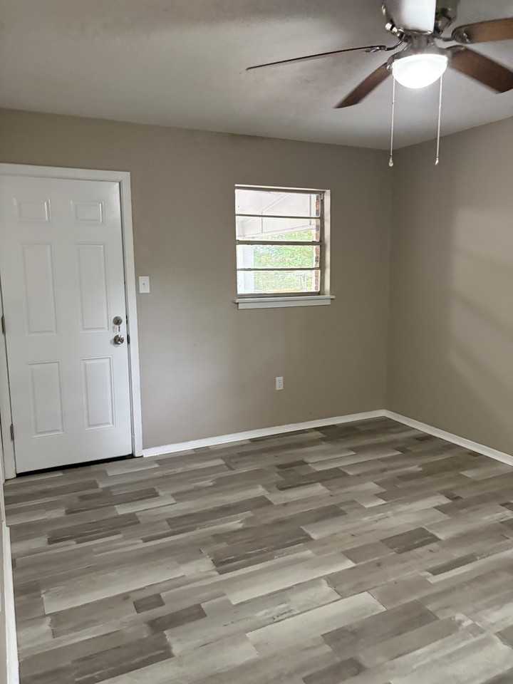 114 Arthur Ct #NA - Photo 6 of 17