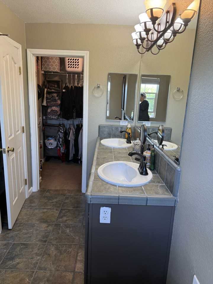 1401 Esplanade Cir #1401 - Photo 7 of 9