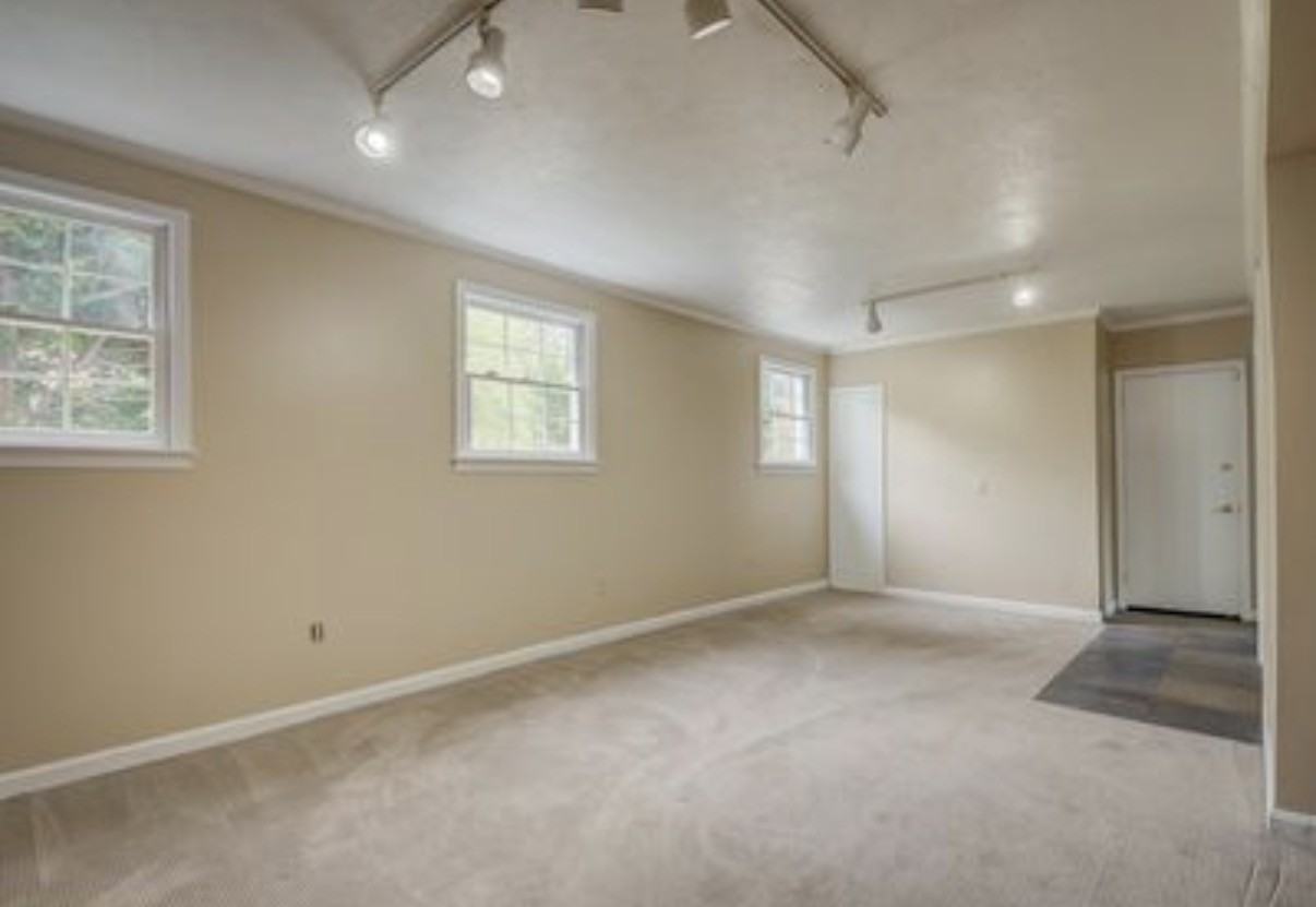 5103 Colebrook Pl #NA - Photo 3 of 18
