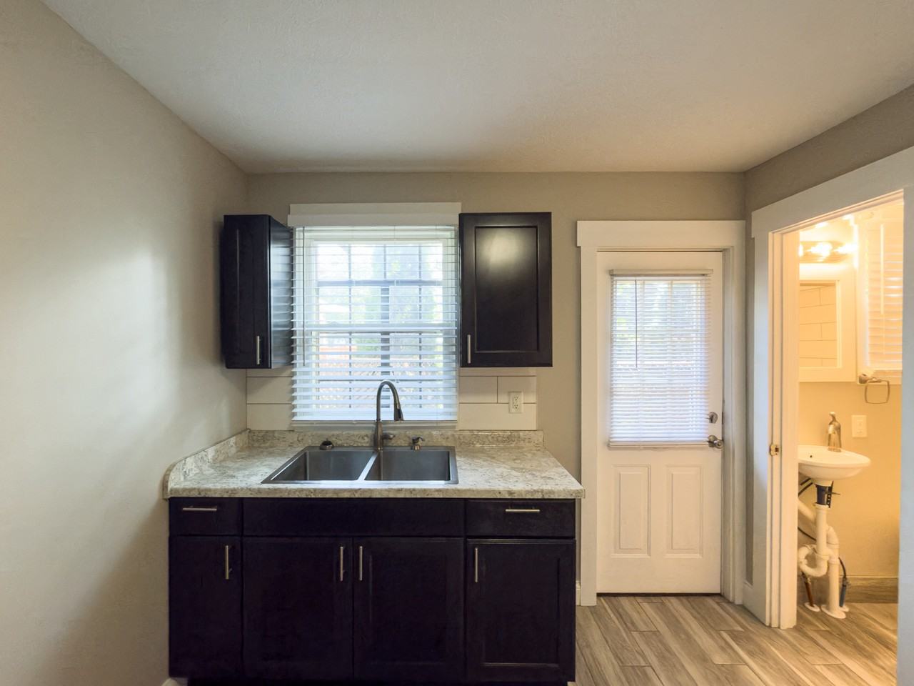 106 W 5th St #4 - Photo 3 of 12