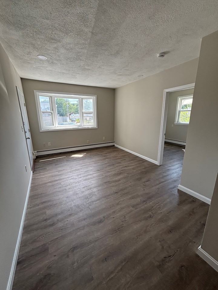 6 Mill St #3 - Photo 5 of 8
