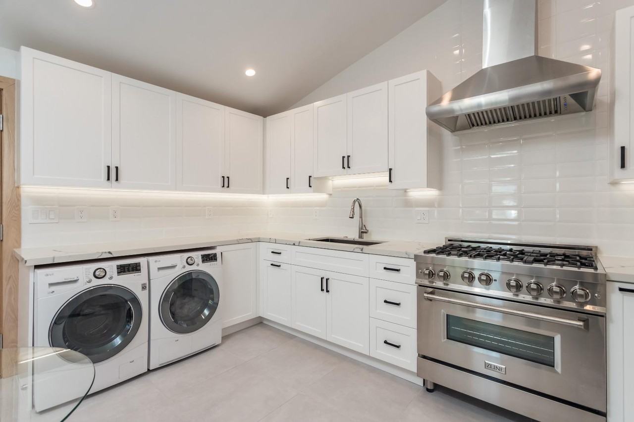 6543 Van Nuys Blvd #NA - Photo 2 of 38
