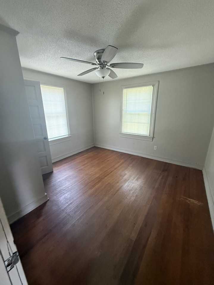 302 S Johnson St #NA - Photo 7 of 14