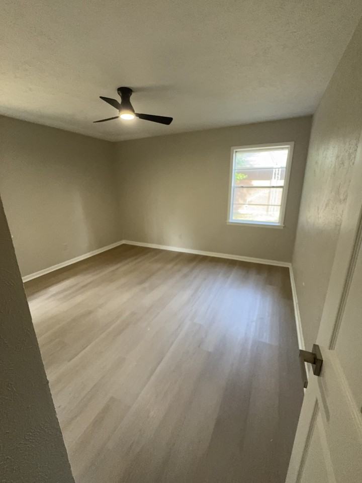 4210 Templeton St #NA - Photo 3 of 13