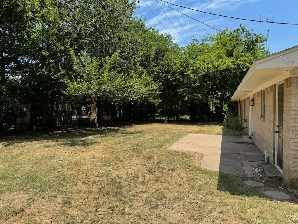 4210 Templeton St #NA - Photo 4 of 13