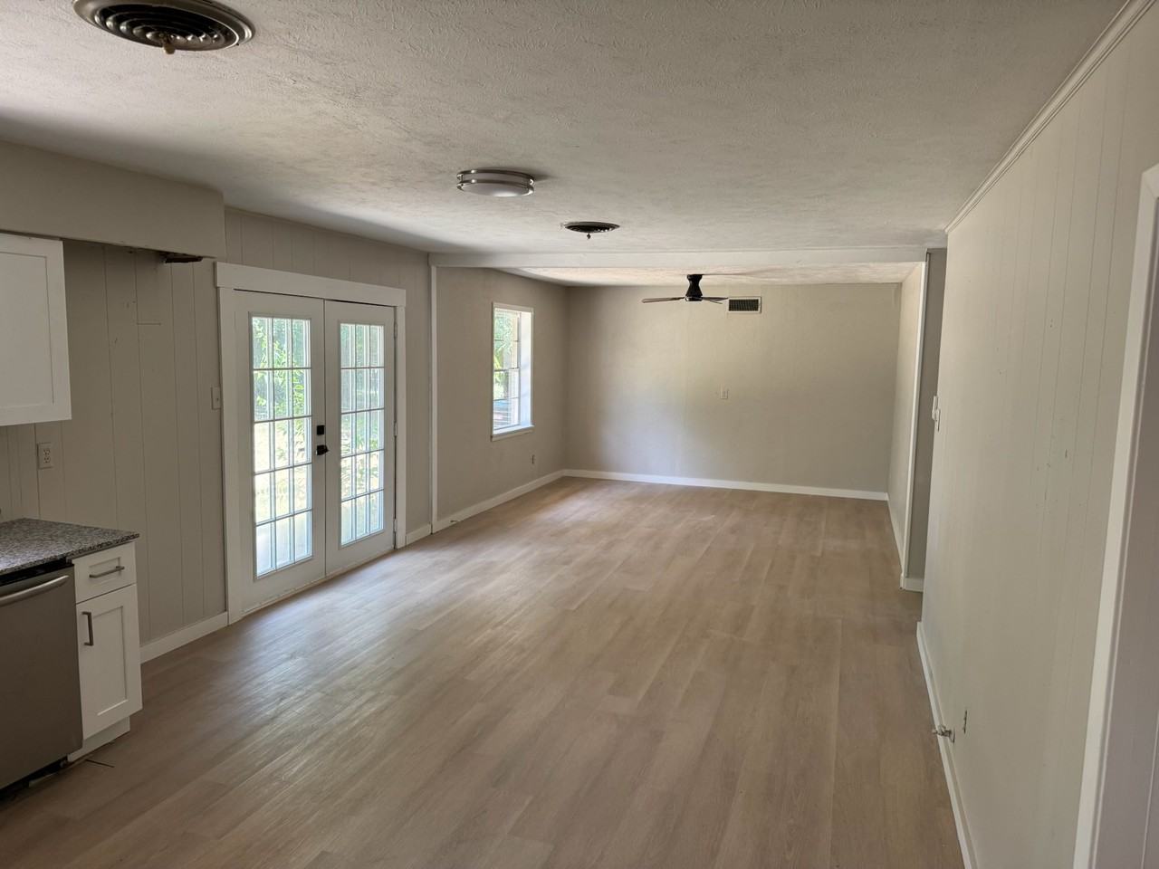 4210 Templeton St #NA - Photo 5 of 13