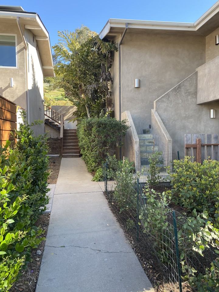 1518 Clifton St #A - Photo 2 of 14