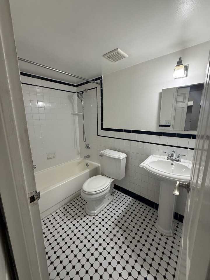 6930 Hanover Pkwy #201 - Photo 3 of 10