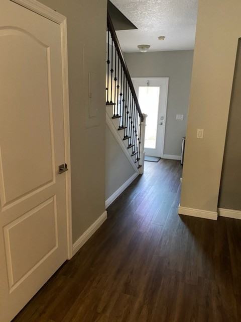 225 Deepcove Rd - Photo 4 of 17