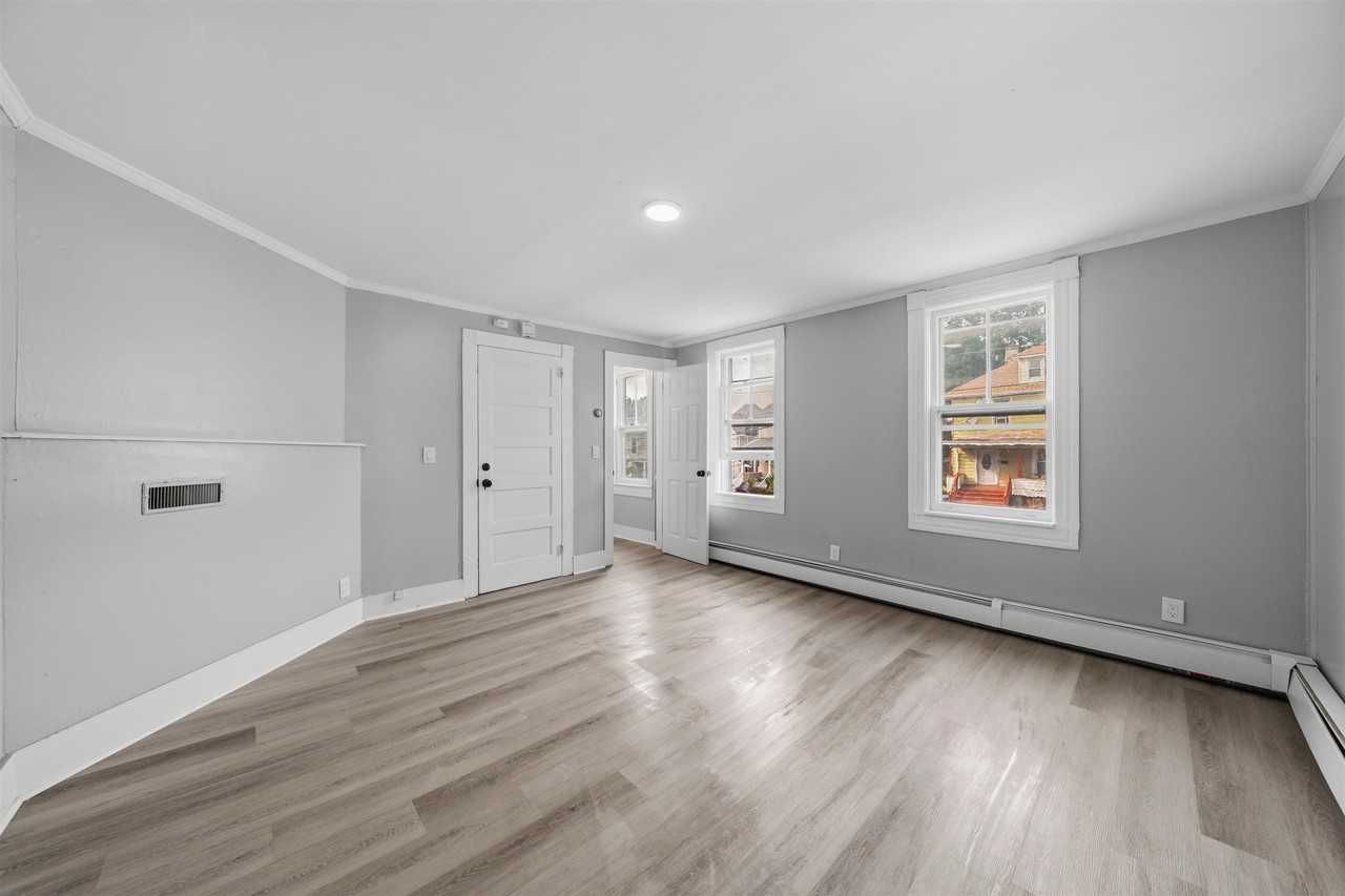 25 Knapp Ave #2 - Photo 6 of 18