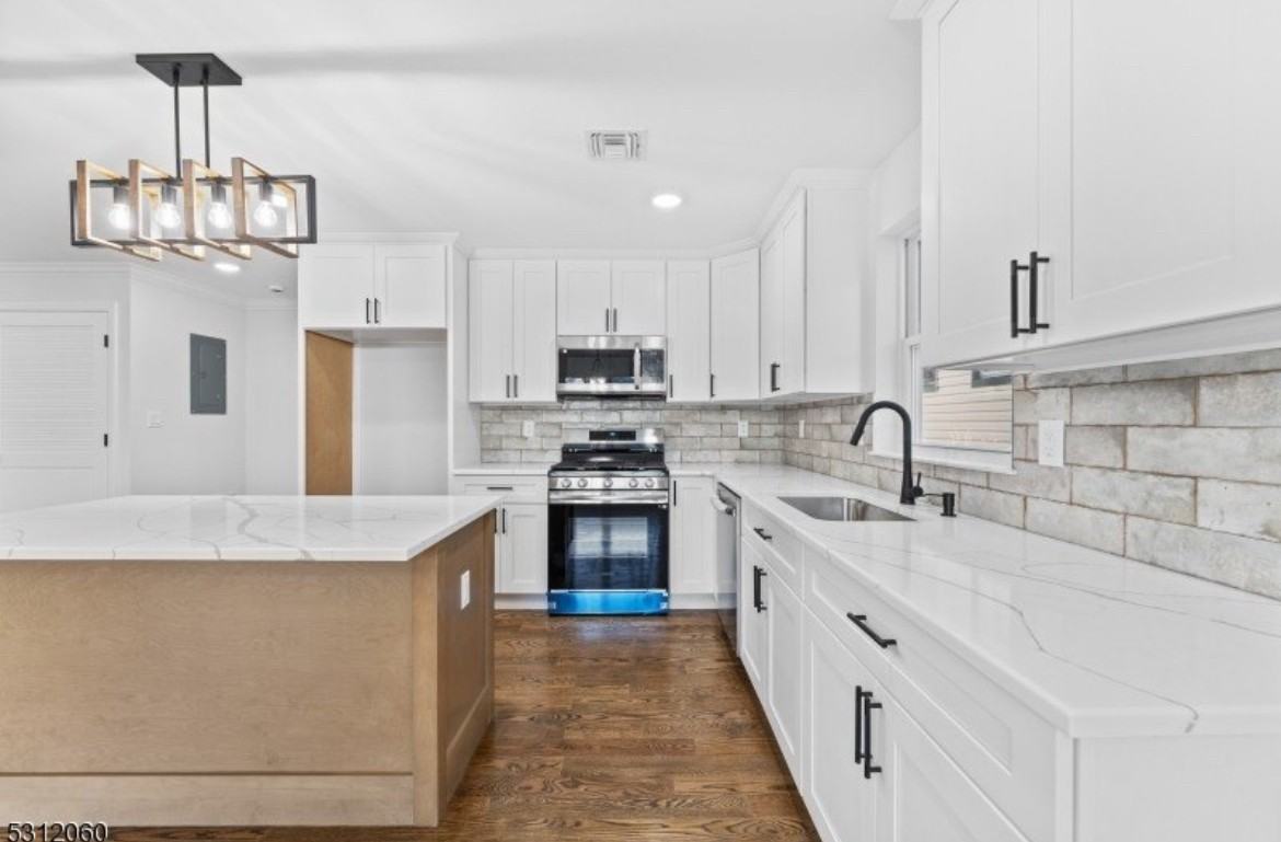 765 Canton St - Photo 6 of 29