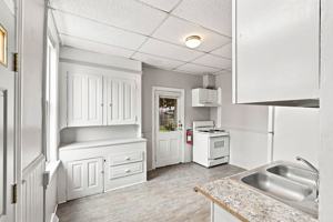 featured image of 115 N 3rd St
