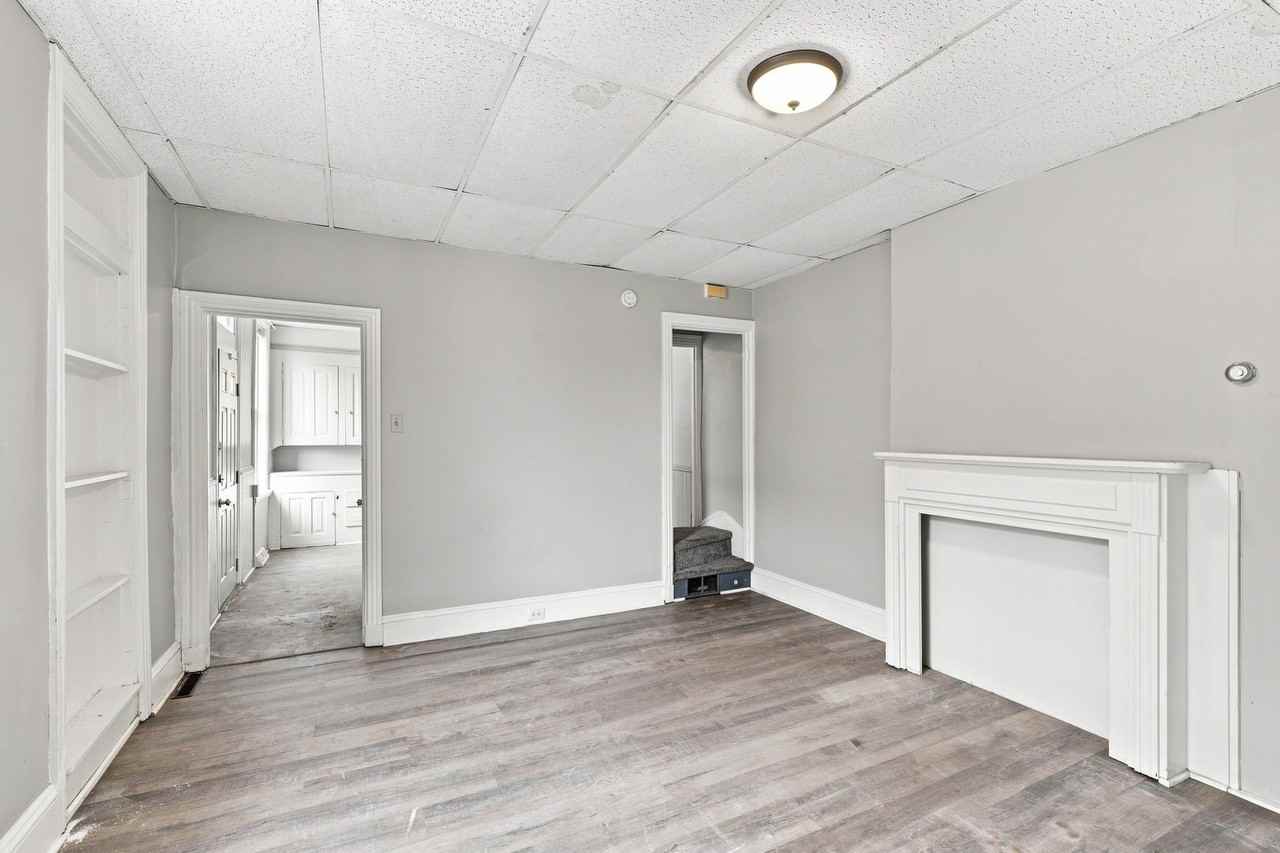 115 N 3rd St - Photo 5 of 34