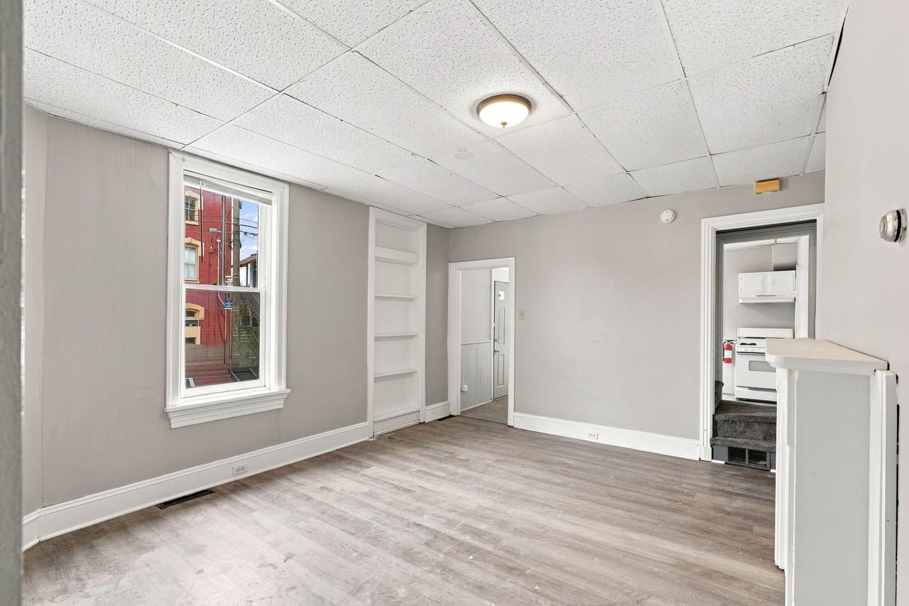 115 N 3rd St - Photo 6 of 34