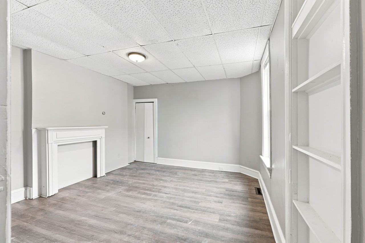 115 N 3rd St - Photo 7 of 34