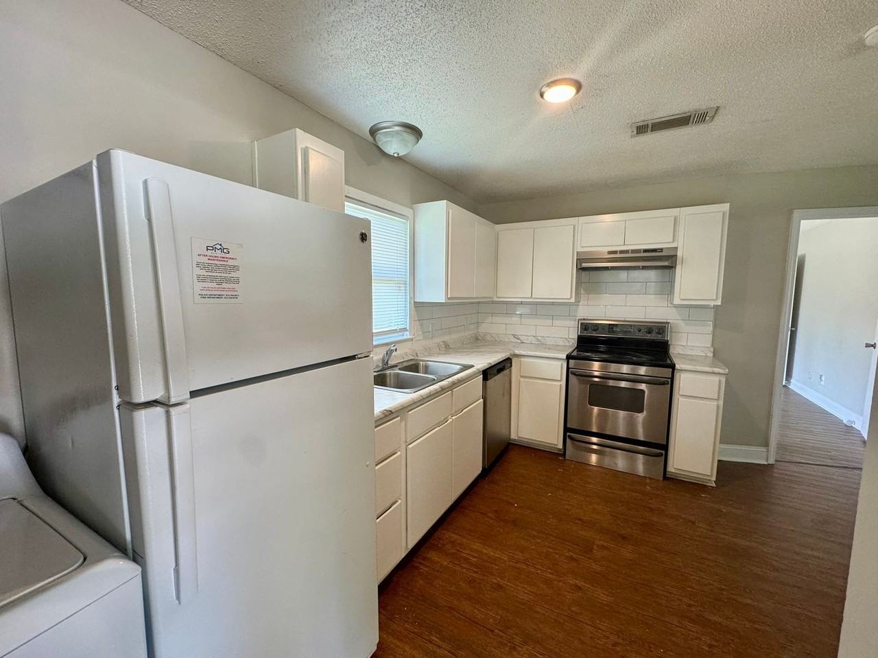 514 Georgia Ave - Photo 2 of 11