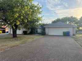 featured image of 624 Barbara Jean St