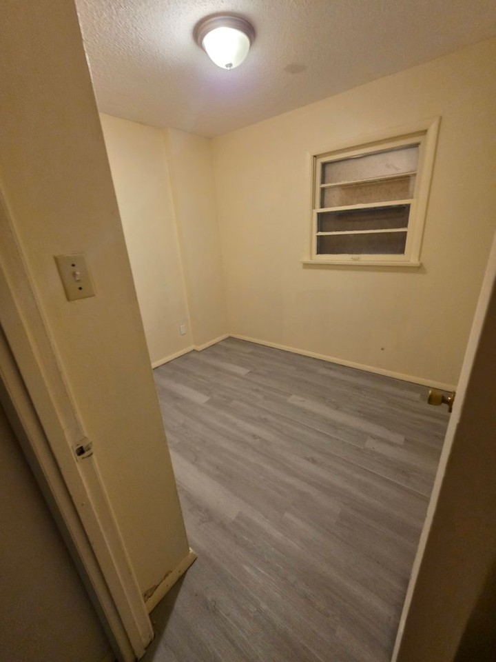 1 Westwood Dr - Photo 5 of 12