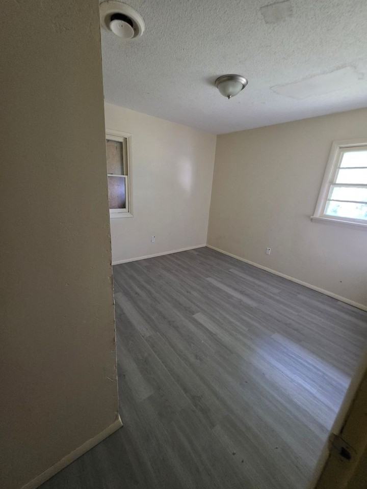 1 Westwood Dr - Photo 2 of 11