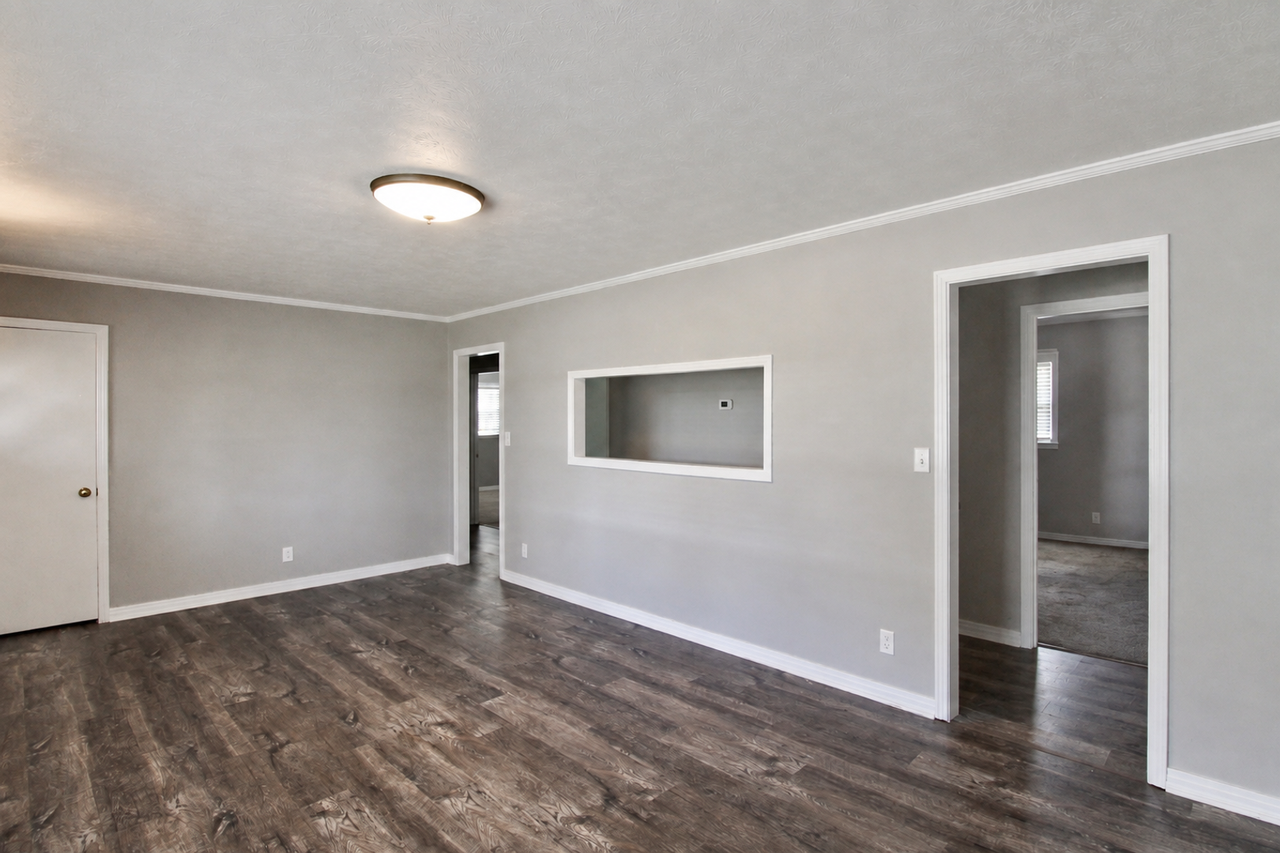 960 Fairground St - Photo 3 of 30