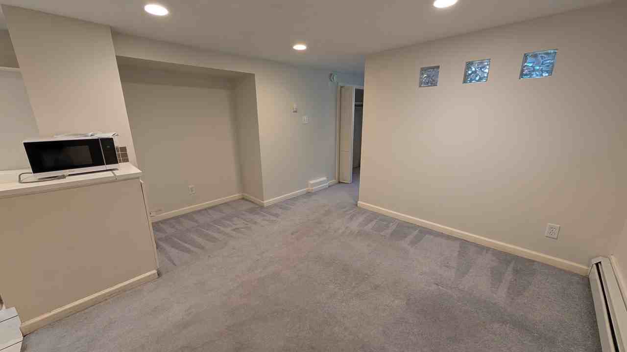 2926 Fraser Street - Photo 4 of 10