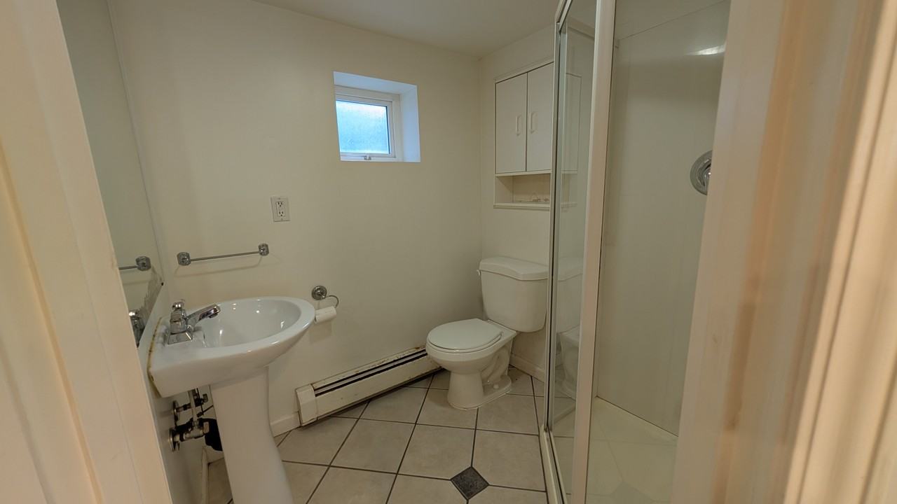 2926 Fraser Street - Photo 5 of 10