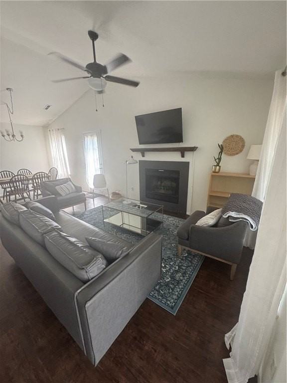462 E Mimosa Ln - Photo 2 of 14