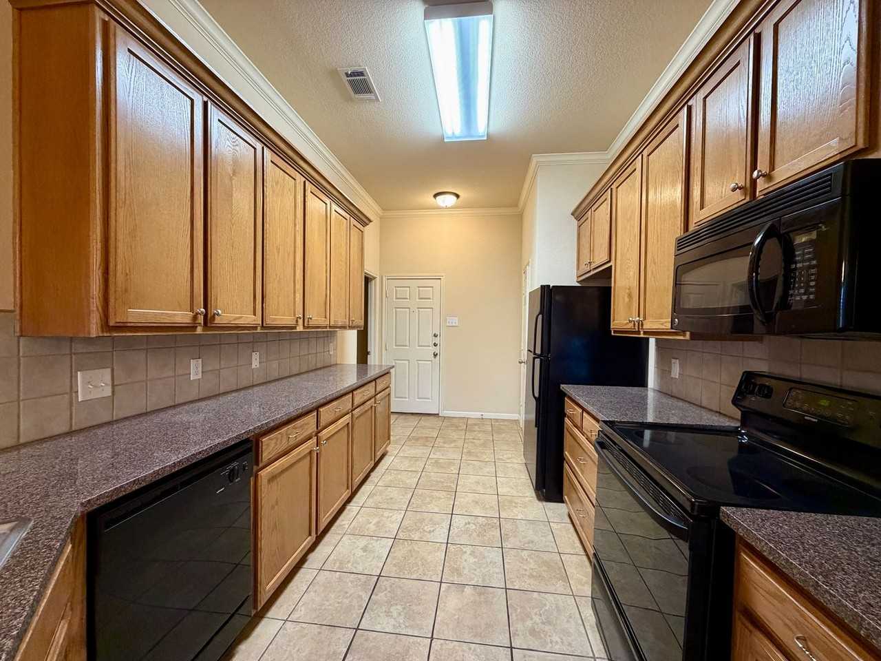 1207 Phoenix - Photo 7 of 17