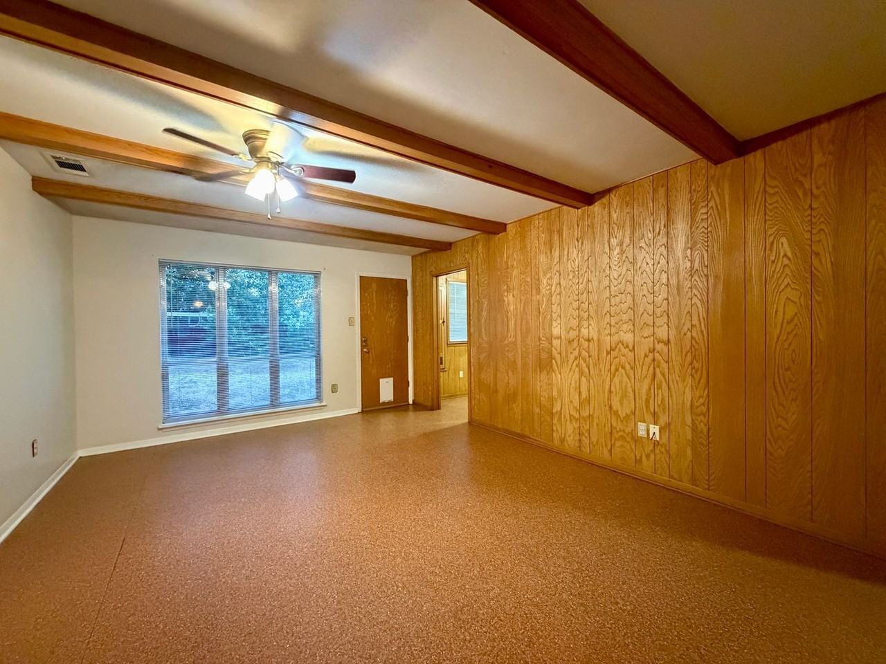 13001 Woodway Dr - Photo 5 of 14