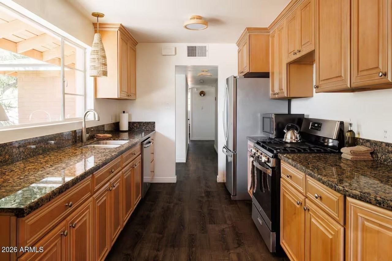 7536 E COOLIDGE Street - Photo 3 of 28