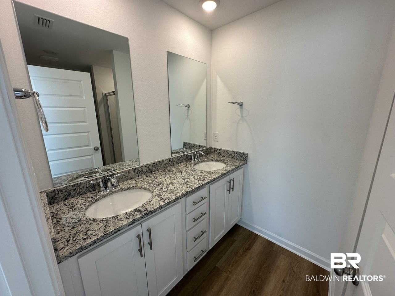 4450 Lost Bay Dr - Photo 6 of 13