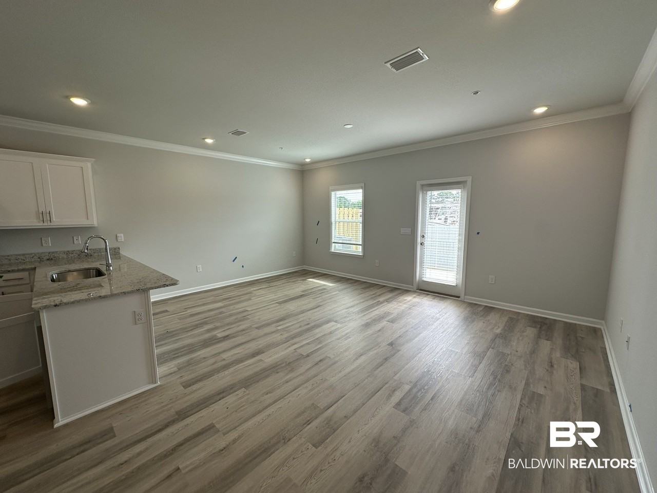 4446 Lost Bay Dr - Photo 2 of 11