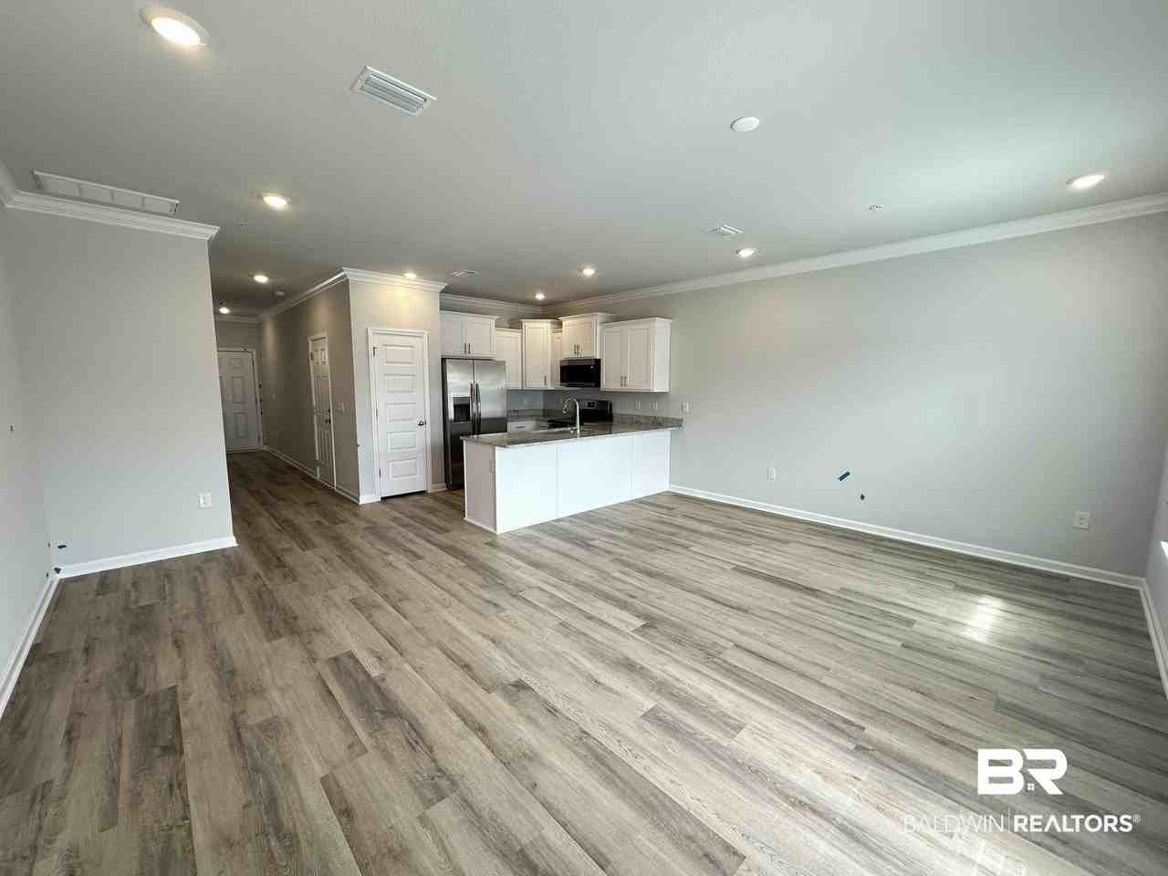 4446 Lost Bay Dr - Photo 3 of 11