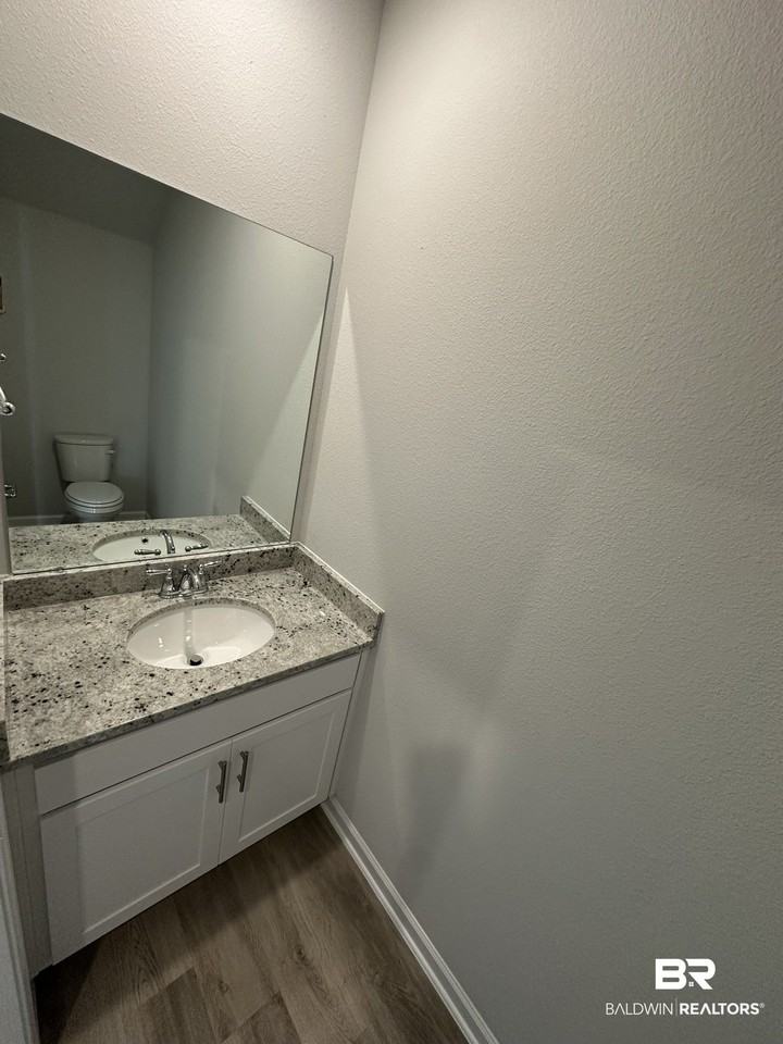 4446 Lost Bay Dr - Photo 4 of 11