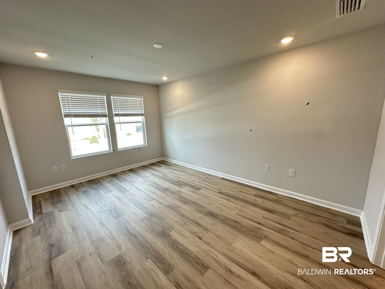 4446 Lost Bay Dr - Photo 5 of 11