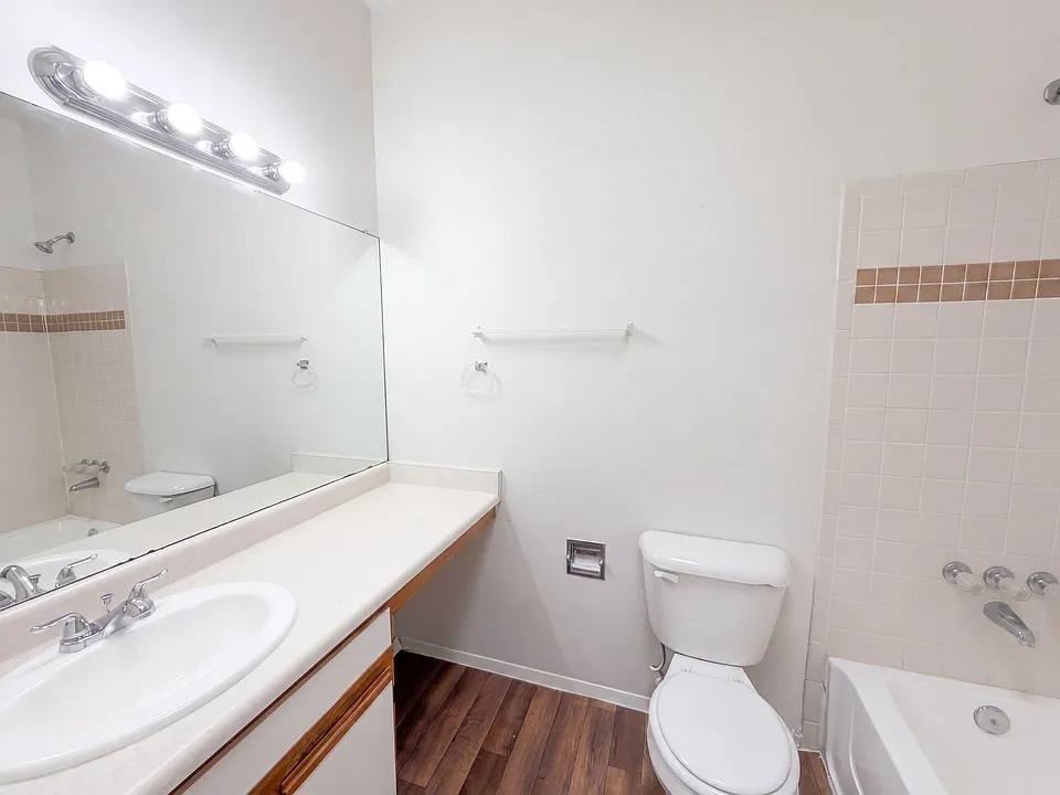 1611 Perma Drive Northeast - Photo 6 of 14