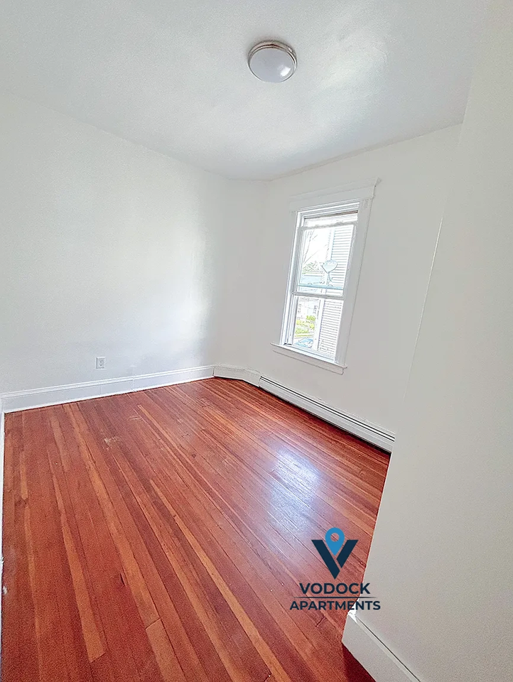 82 Rowe Avenue #3N - Photo 7 of 9