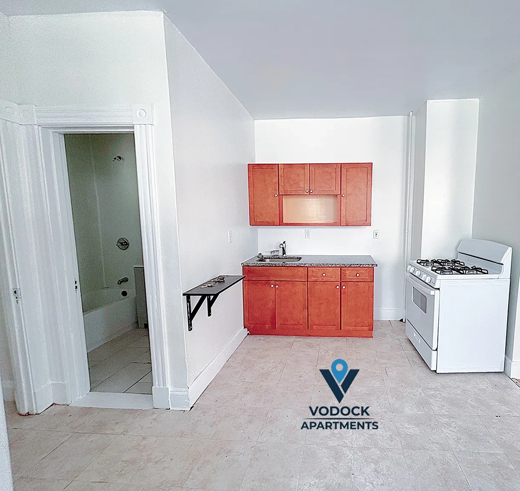 82 Rowe Avenue #3N - Photo 3 of 9