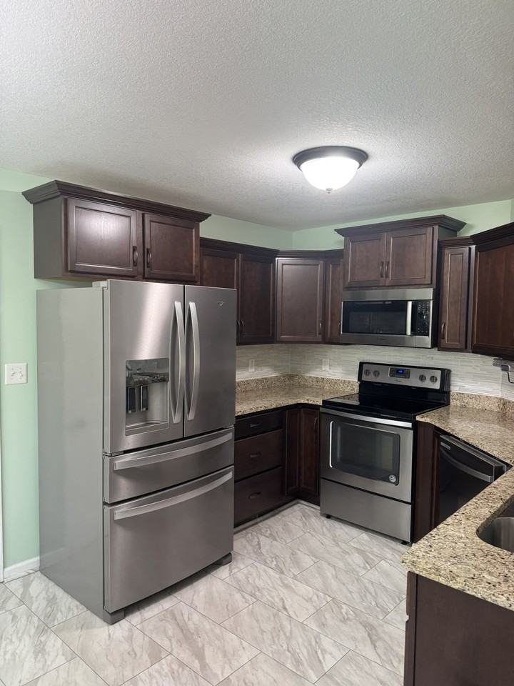 164 Hillview Way #1 - Photo 3 of 28